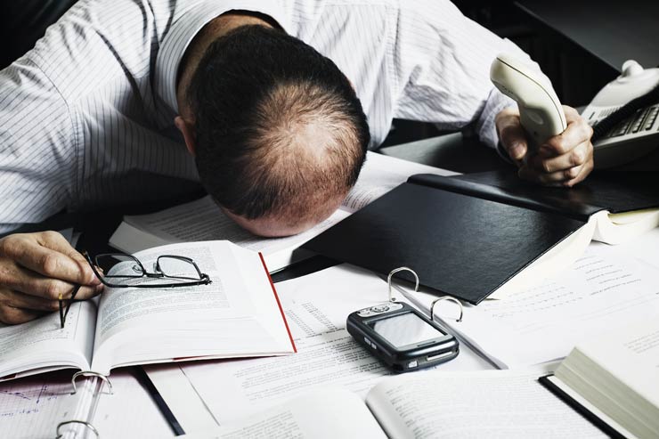 Überforderung im Job ist eine Ursache für Burnout