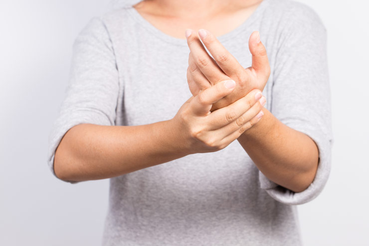 Gelenkschmerzen können ein Symptom einer Sklerodermie sein